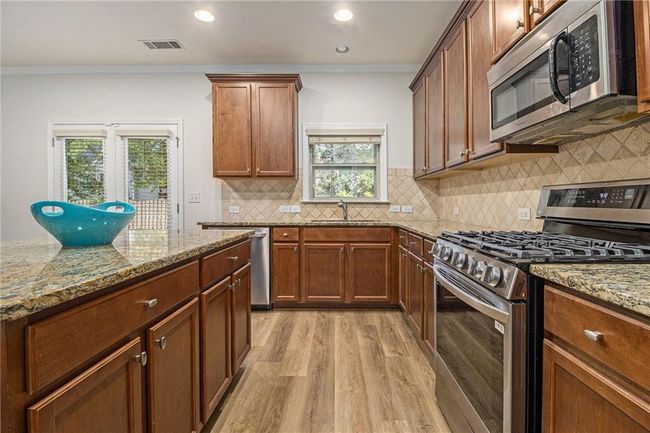 218 3 Rd Ave, House other with 5 bedrooms, 3 bathrooms and 2 parking in Avondale estates GA | Image 14