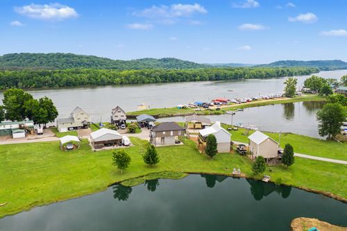 175 Ellen Ln, Decaturville, TN, 38329-5525 | Card Image