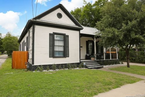1712 N Pine St, San Antonio, TX, 78208-1145 | Card Image
