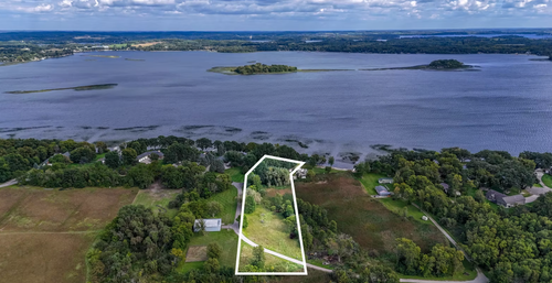 46910 Boes Dr, Pelican Rapids, MN, 56572-7137 | Card Image