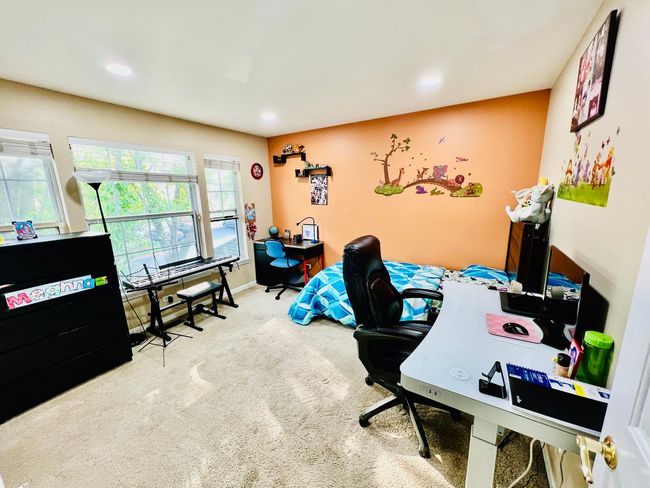107 - 107 Pembroke Cir, Home with 3 bedrooms, 3 bathrooms and 2 parking in Lake Bluff IL | Image 24