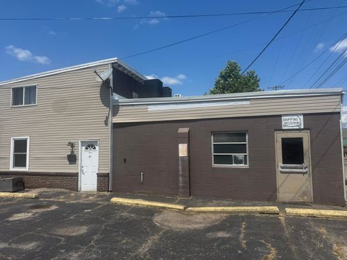 107 W Washington St, New Carlisle, OH, 45344-1844 | Card Image