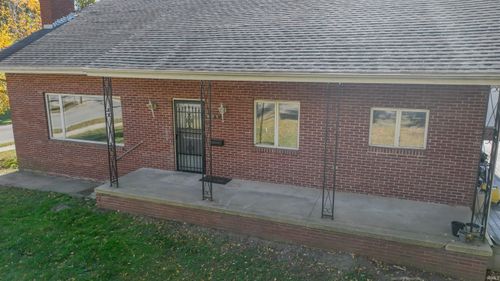 401 W Ohio St, Monticello, IN, 47960-2247 | Card Image