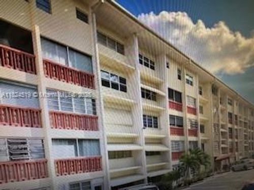 apt-307b-215 Se 3rd Ave, Hallandale Beach, FL, 33009-5652 | Card Image