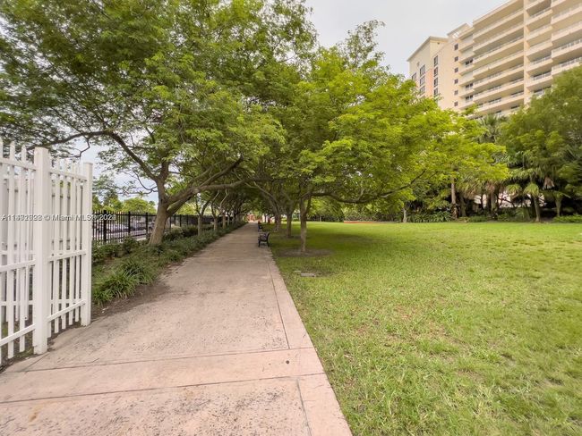 APT-3C - 150 Sunrise Dr, Condo with 2 bedrooms, 2 bathrooms and null parking in Key Biscayne FL | Image 38