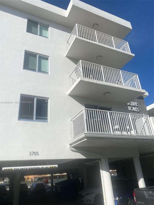 apt-3-3755 Ne 167th St, North Miami Beach, FL, 33160-3534 | Card Image