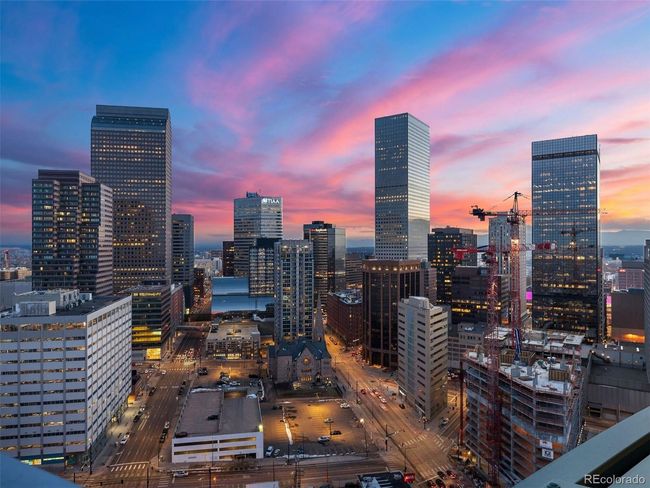 UNIT-2524L - 2001 Lincoln St, Condo with 4 bedrooms, 4 bathrooms and 2 parking in Denver CO | Image 6