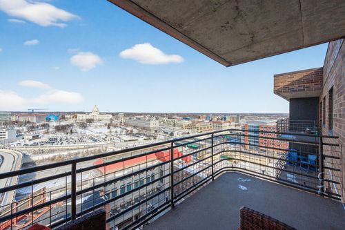 unit-2004-26 10th St W, Saint Paul, MN, 55102-5018 | Card Image