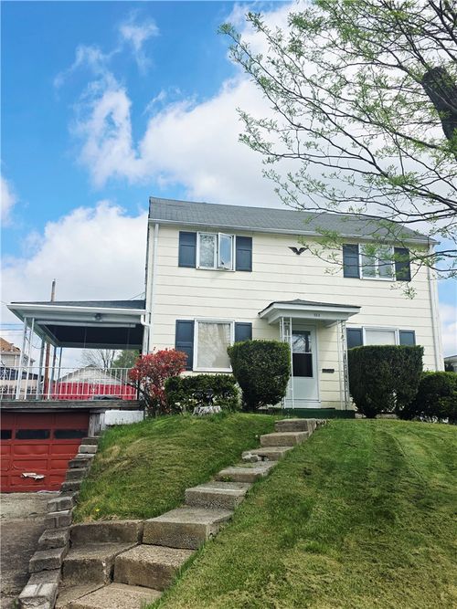 553 Constitution Cir, Clairton, PA, 15025-1007 | Card Image