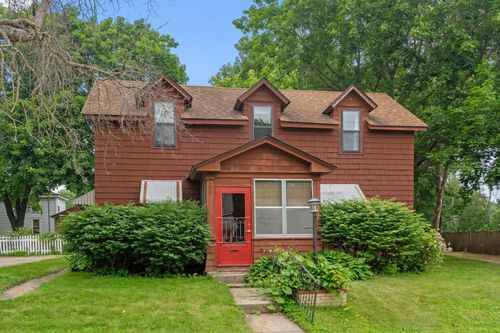 818 7th St S, Stillwater, MN, 55082-5720 | Card Image