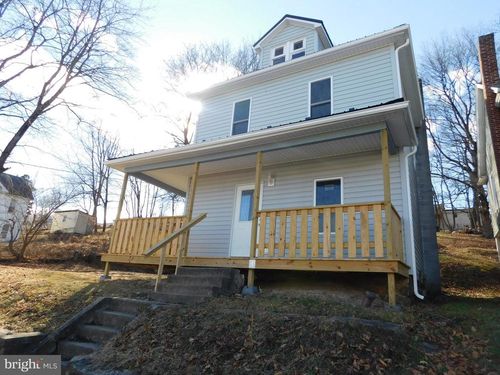 32 S Mann Ave, YEAGERTOWN, PA, 17099-9662 | Card Image