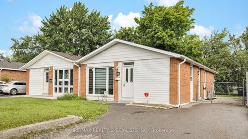 16 Drake Blvd, Brampton, ON, L6T3K9 | Card Image