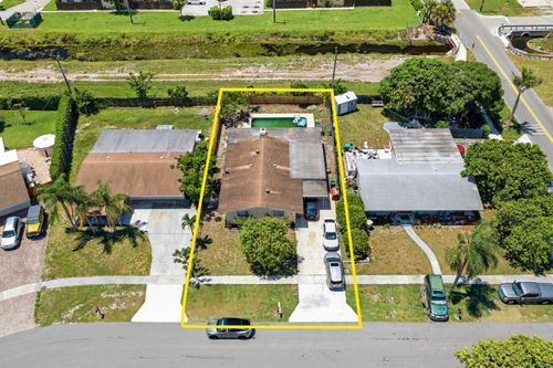 18 Andros Rd, Palm Springs, FL, 33461-2916 | Card Image