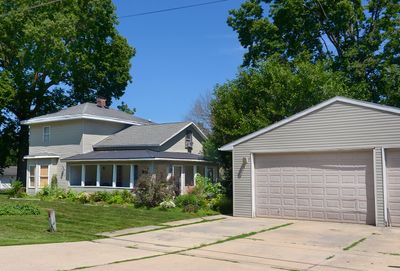 207 E Lincoln Street, House other with 4 bedrooms, 2 bathrooms and 3 parking in Seneca IL | Image 1