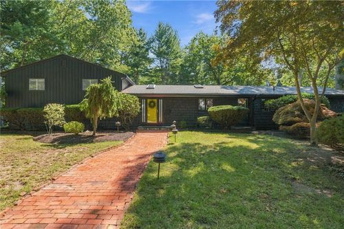 160 Windermere Way, Warwick, RI, 02886-9429 | Card Image