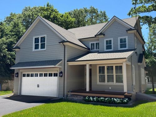30 Gibson St, Needham, MA, 02492-3516 | Card Image