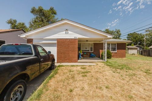 2524 W Columbine Ln, Wichita, KS, 67204-5446 | Card Image