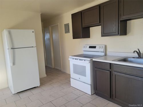 apt-l8-3479 Lexington Ave, Mohegan Lake, NY, 10547-2206 | Card Image