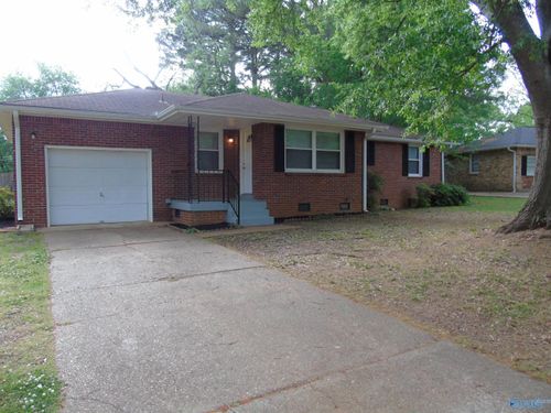 704 Graycroft Drive Se, Huntsville, AL, 35802 | Card Image
