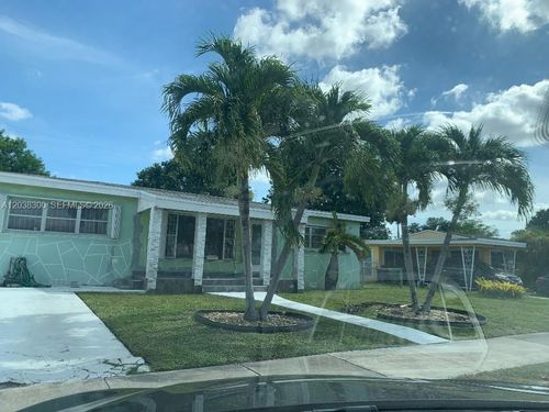 3521 Nw 80th Ter, Miami, FL, 33147-4524 | Card Image