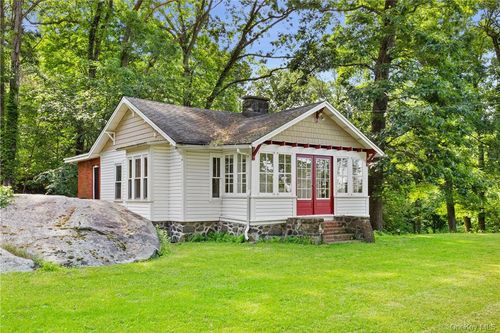 60 Watch Hill Rd, Croton-On-Hudson, NY, 10520-1016 | Card Image