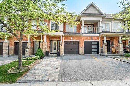 16 Bearings Ave, Stouffville, ON, L4A0W6 | Card Image