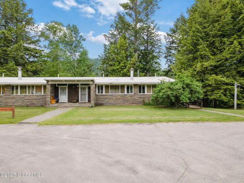 bd-5 Overlook Ln N, Chestertown, NY, 12817-4527 | Card Image