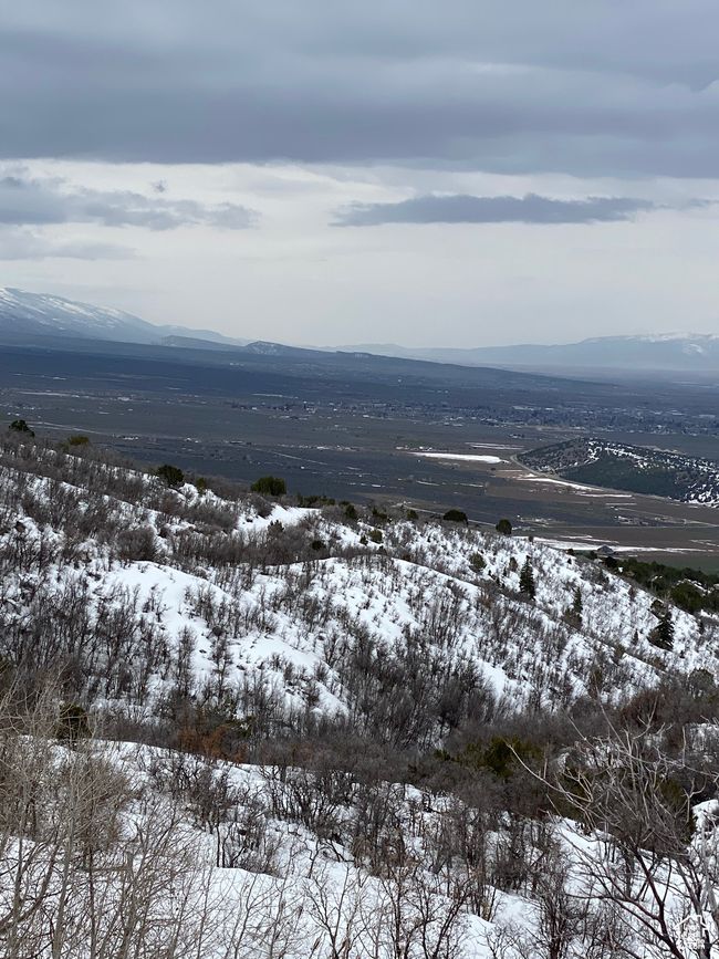 Aerial view with a mountain view | Image 4