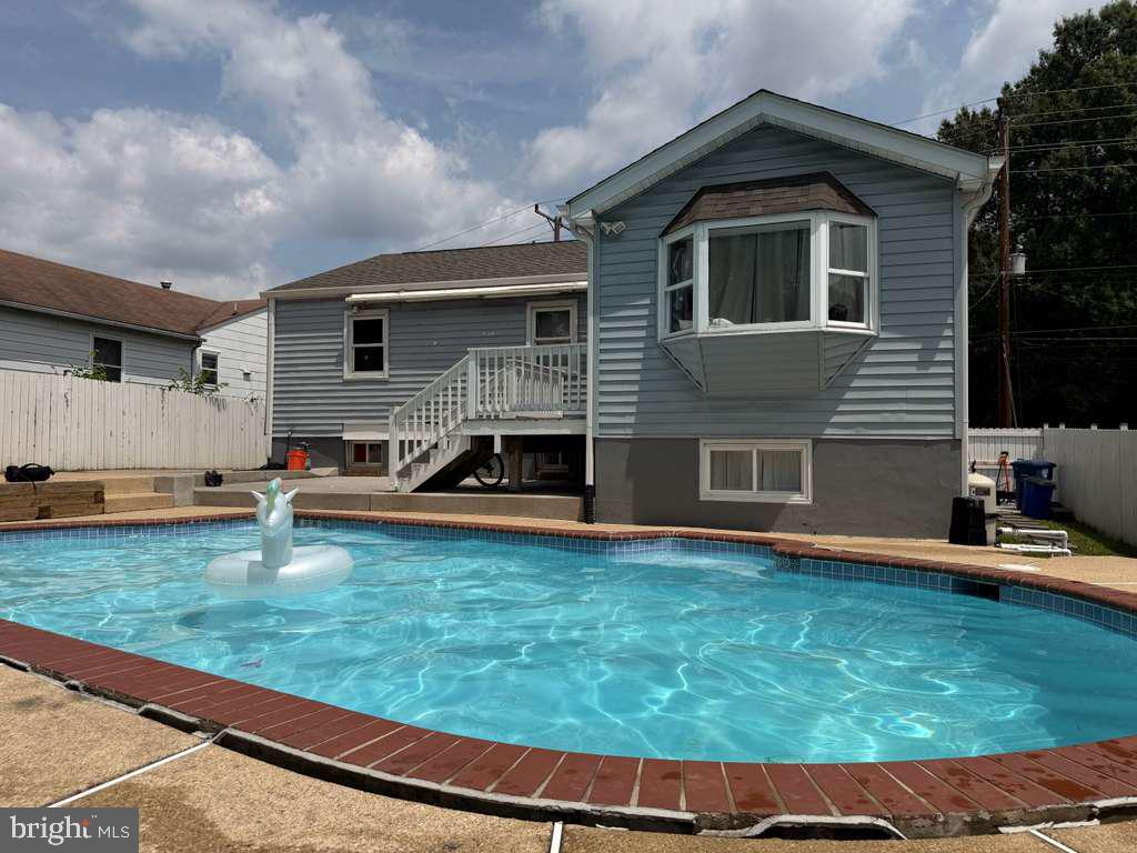 Residential in COLLEGE PARK