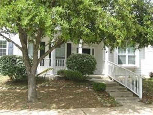 10013 Lakeview Dr, Providence Village, TX, 76227-5429 | Card Image