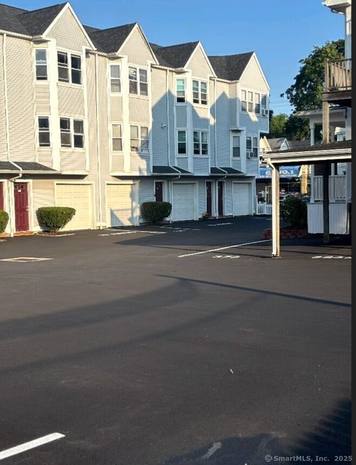 9-375 Lombard St, New Haven, CT, 06513-2954 | Card Image