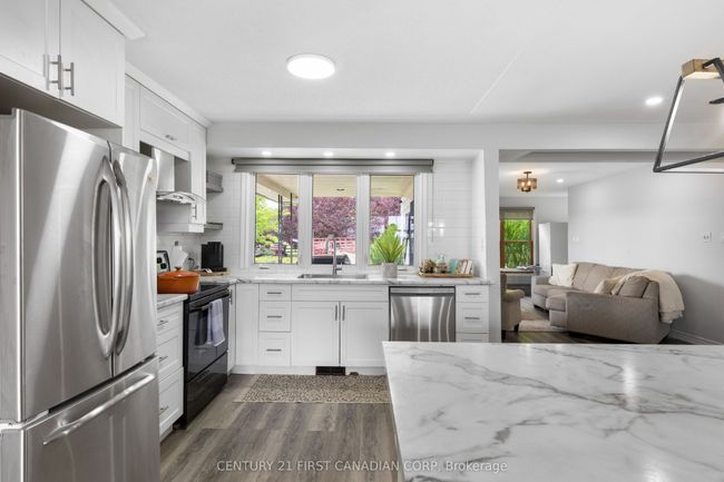 5270 Trafalgar St, House other with 5 bedrooms, 3 bathrooms and 6 parking in Dorchester ON | Image 8