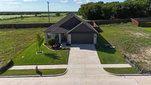 1904 Daybreak Dr, Alvarado, TX, 76009-3413 | Card Image