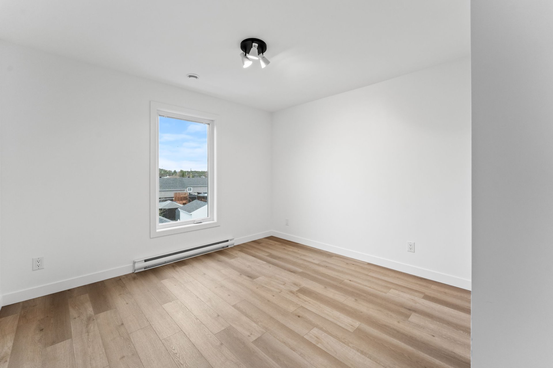 Residential Lease in Saint-Victor 5
