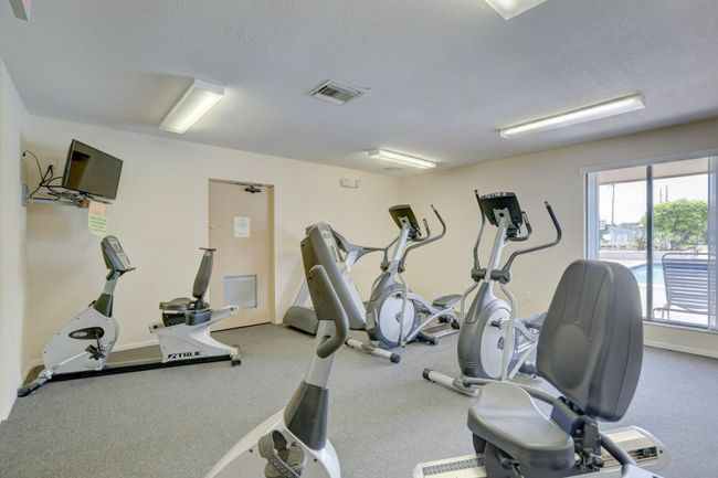 APT-914 - 4174 Inverrary Dr, Condo with 2 bedrooms, 2 bathrooms and null parking in Lauderhill FL | Image 46