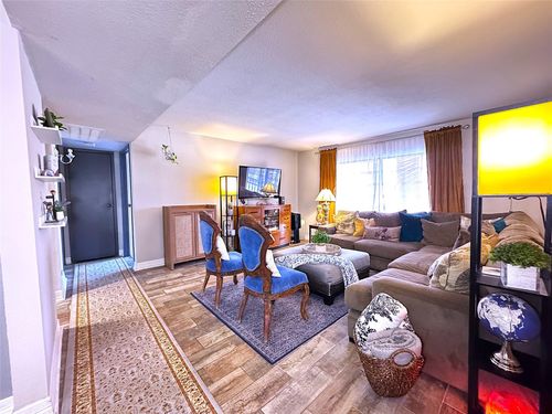 apt-421-10110 Forum West Dr, Houston, TX, 77036-8341 | Card Image