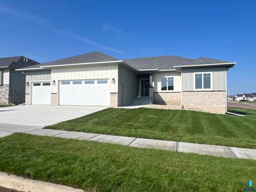 2601 S Galena Ave, Sioux Falls, SD, 57110-3797 | Card Image