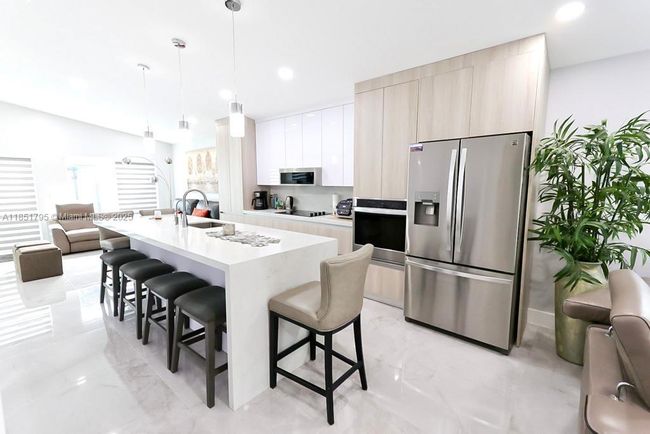 3813 Sw 149 Th Pl, House other with 4 bedrooms, 3 bathrooms and null parking in Miami FL | Image 7