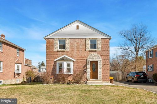 611 Glenfield Ave, GLENOLDEN, PA, 19036-2404 | Card Image