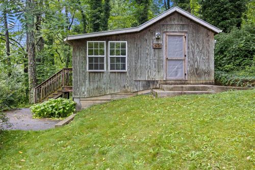 8196 Bowbender Ln, SINGERS GLEN, VA, 22850 | Card Image