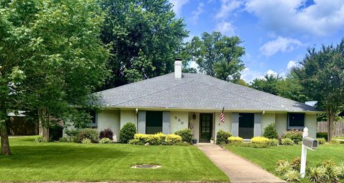 590 39th St Se, Paris, TX, 75462-6612 | Card Image