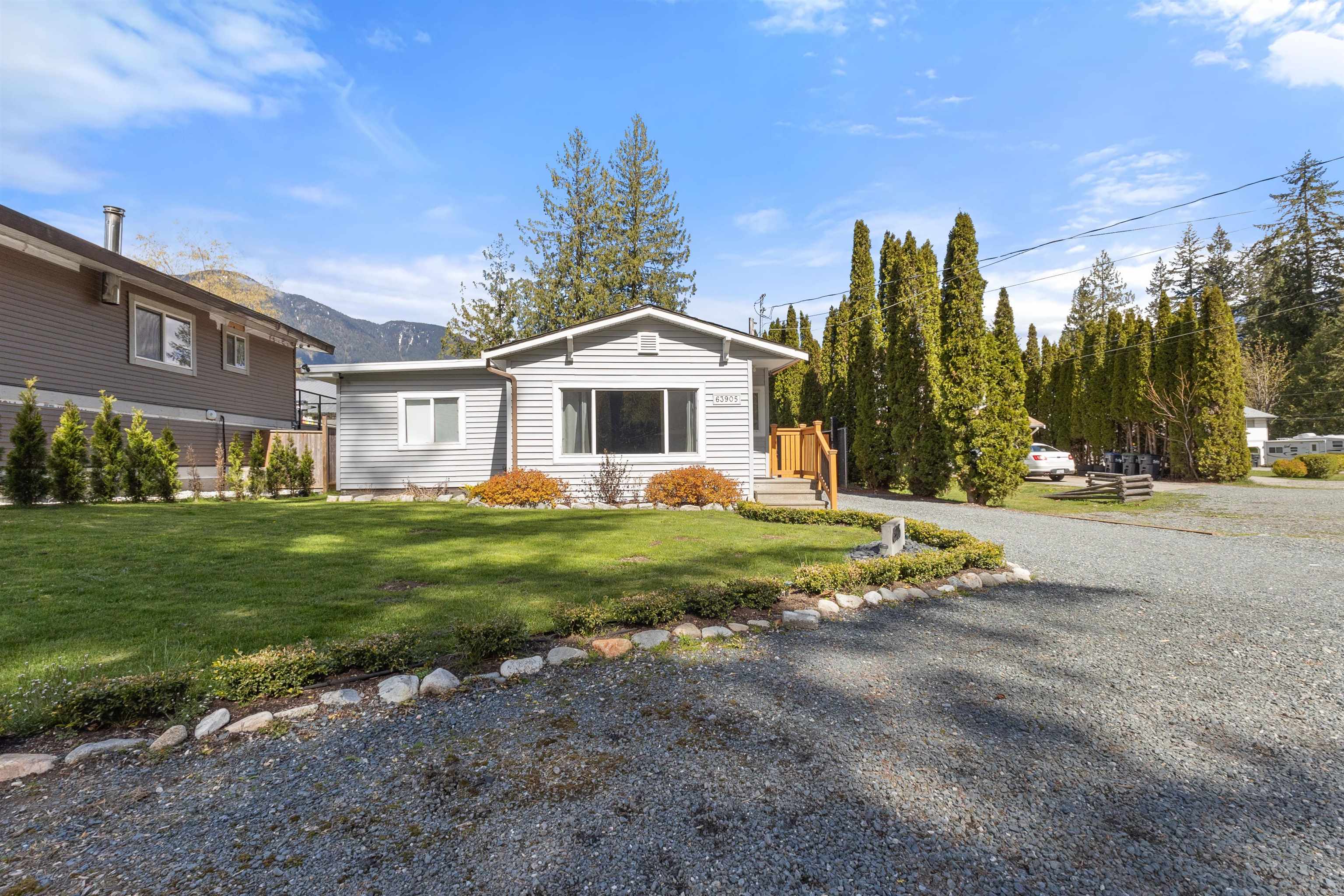 63905 Old Yale Road, House other with 3 bedrooms, 2 bathrooms and 3 parking in Hope BC | Image 34