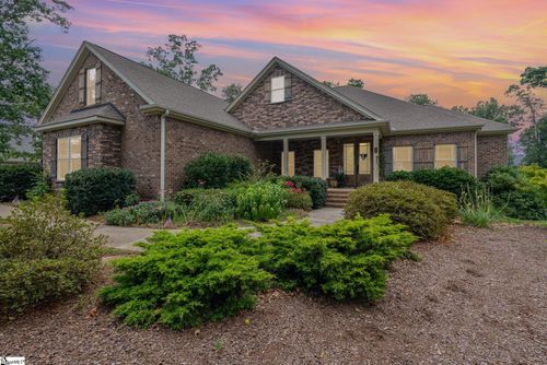 28 Ione Cir, Williamston, SC, 29697-8518 | Card Image