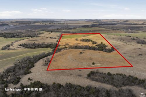 west-40-0000 Indian Village Road, Belvue, KS, 66407 | Card Image
