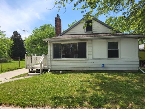 23077 Piper Ave, Eastpointe, MI, 48021-1733 | Card Image