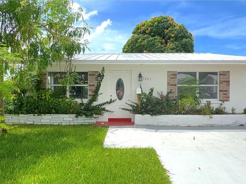 7005 Nw 66th Ter, Tamarac, FL, 33321-5401 | Card Image