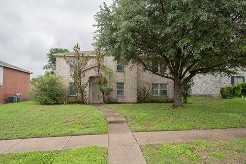 750 Lowe Dr, Cedar Hill, TX, 75104-9140 | Card Image