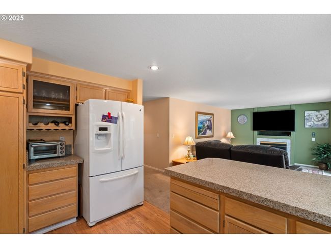 3010 Sw Phyllis Dr, House other with 4 bedrooms, 3 bathrooms and 3 parking in Gresham OR | Image 14