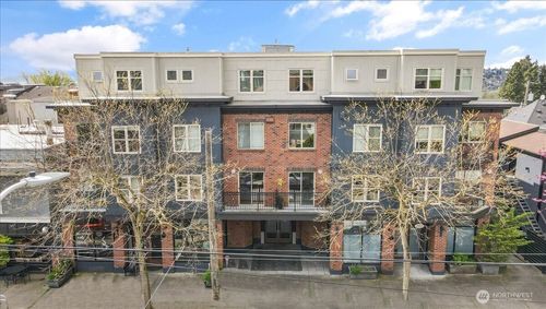 apt-301-1909 10th Ave W, Seattle, WA, 98119-5820 | Card Image