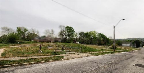 4314 Chestnut Ave, Kansas City, MO, 64130-1921 | Card Image